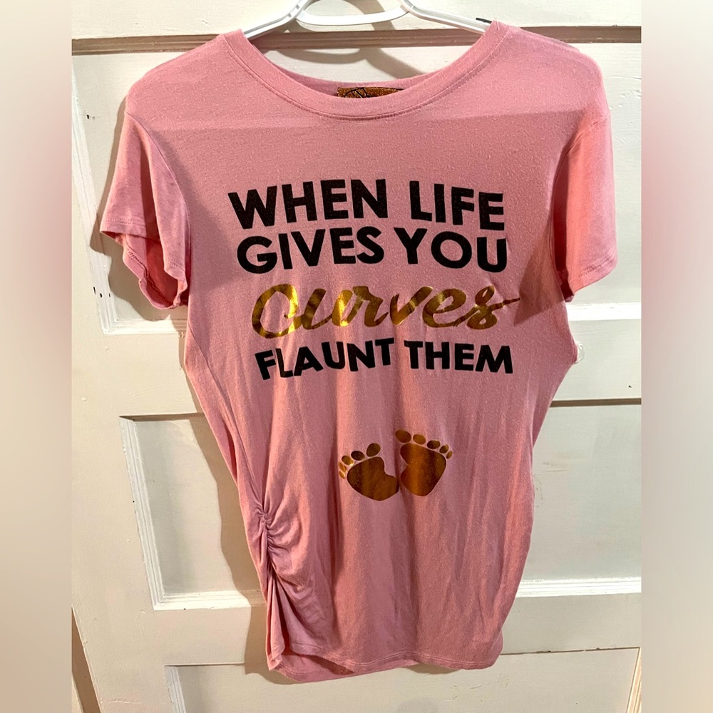 Maternity short sleeve tee.